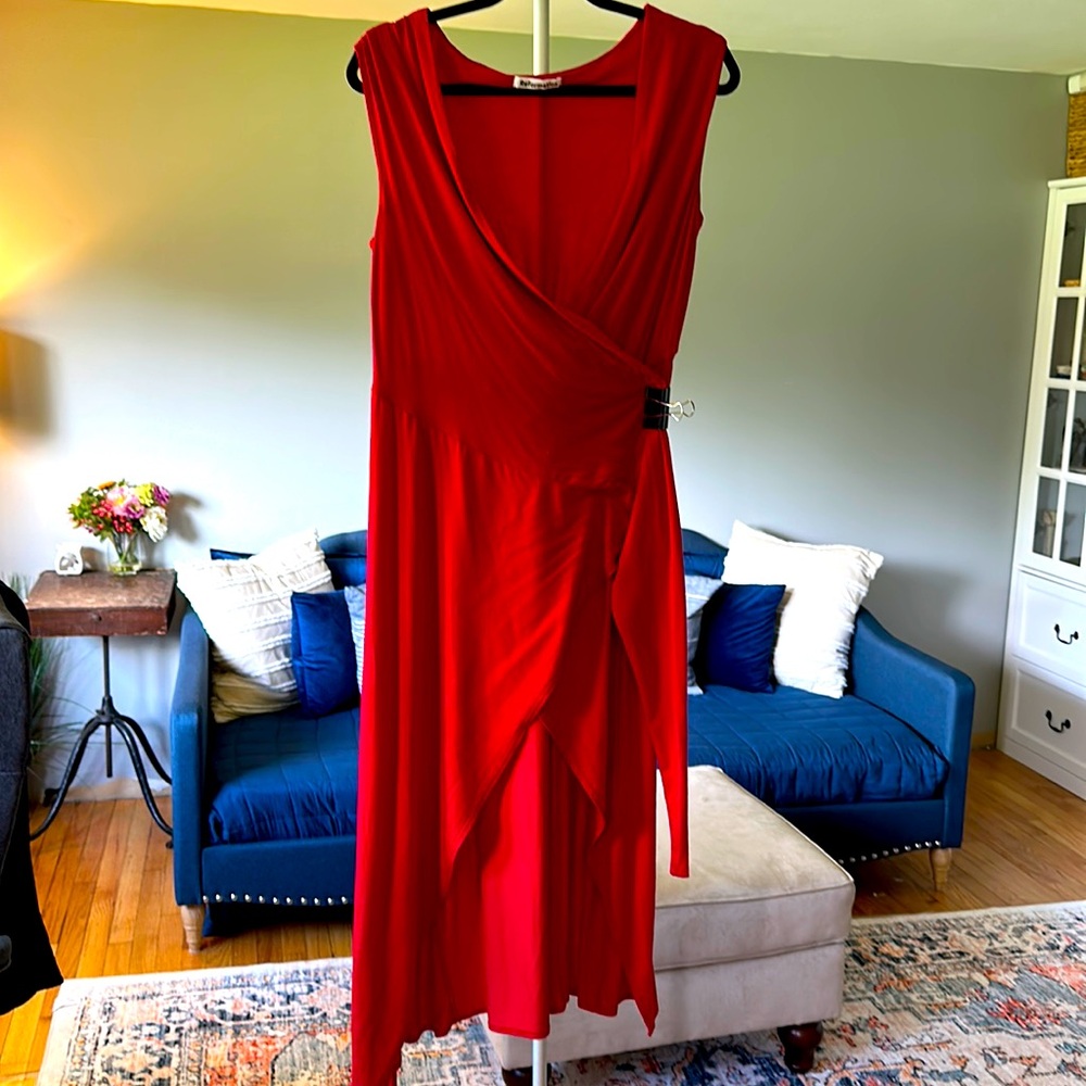 Gorgeous size XL Reformation Jersey high low dress with a deep V neckline.